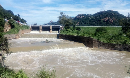 தொடர் மழையால் நீர்வரத்து அதிகரிப்பு:  பஞ்சப்பள்ளி சின்னார் அணையில்   இருந்து 400 கனஅடி உபரி நீர் திறப்பு