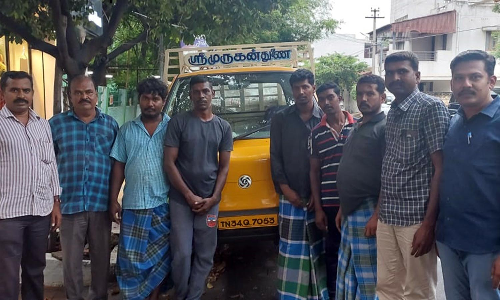 சரக்கு ஆட்டோவில் ரேஷன் அரிசி  கடத்திய 6 பேர் கைது