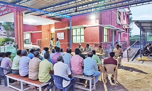 வடமாநில தொழிலாளர்களுக்கு பாதுகாப்பு வழங்க டி.எஸ்.பி. அறிவுரை