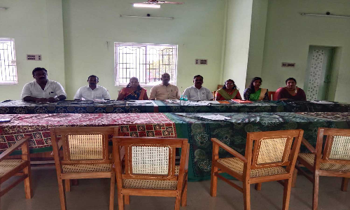 திங்கள் நகர் பேரூராட்சியில் கவுன்சிலர்கள் உள்ளிருப்பு போராட்டம்