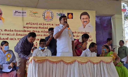 ஊத்துக்குளி ஊராட்சி ஒன்றிய பகுதியில் ரூ.1¾ கோடியில் வளர்ச்சி திட்ட பணிகள் - அமைச்சர் மு.பெ.சாமிநாதன் தொடங்கி வைத்தார்