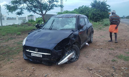 சின்னசேலம் அருகே விபத்தில் சிக்கிய கார்- 2 பேர் காயம்