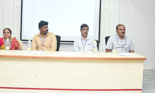 தொழில் முன்னேற்றத்திற்கான வழிகாட்டுதல் கருத்தரங்கு