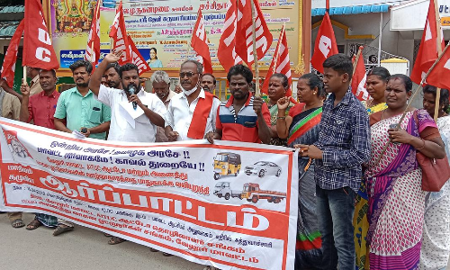 ஆட்டோ தொழிலாளர்கள் ஆர்ப்பாட்டம்