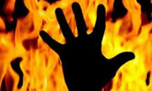 தீக்குளித்து தொழிலாளி தற்கொலை