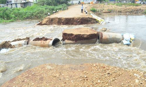 நொய்யல் ஆற்று தரைப்பாலம் மீண்டும் வெள்ளத்தில்  மூழ்கியது