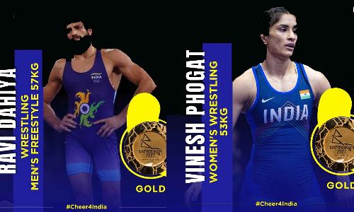 காமன்வெல்த்  போட்டியில் இந்தியாவுக்கு மேலும் 2 தங்கம்: ரவி தாஹியா, வினேஷ் போகத் அசத்தல்