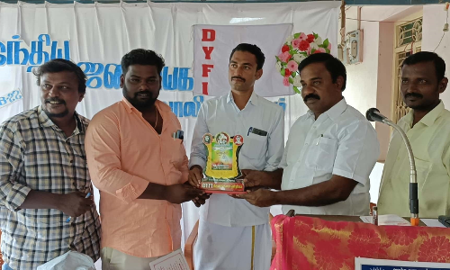 கீரமங்கலத்தில் வாசனை திரவிய தொழிற்சாலை தொடங்க வேண்டும்