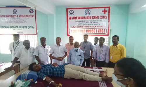 ஊத்தங்கரை ஸ்ரீ வித்யா மந்திர் கலை   அறிவியல் கல்லூரியில் ரத்தத்தான முகாம்