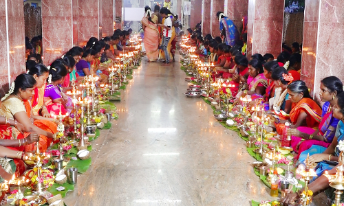 திருவிளக்கு பூஜை