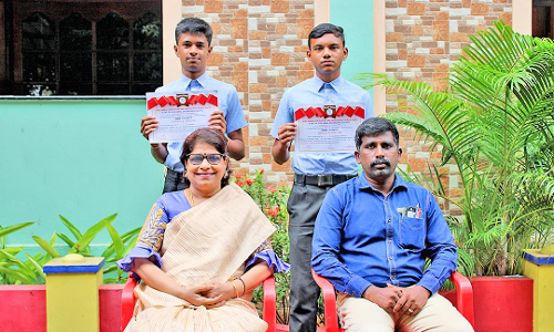 மாநில அளவிலான அறிவியல் கண்காட்சிப் போட்டி பாரத் மாண்டிசோரி பள்ளி 3-ம் இடம்