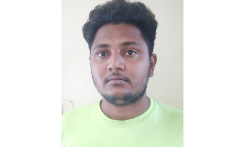 பஸ் நிலையத்தில் மிரட்டல் விடுத்த வாலிபர் கைது