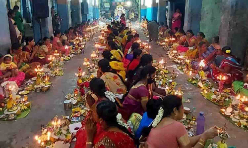 ஆட்டையாம்பாளையத்தில் தீபவிளக்கு பூஜை