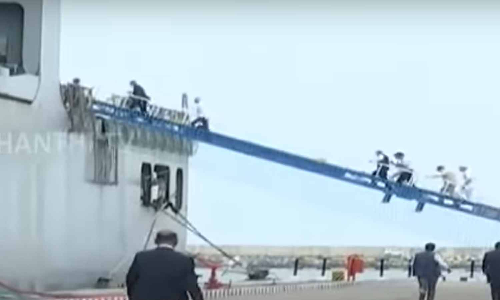 முதல் முறையாக பழுதுபார்ப்பதற்காக தமிழகம் வந்த அமெரிக்க கடற்படை கப்பல்