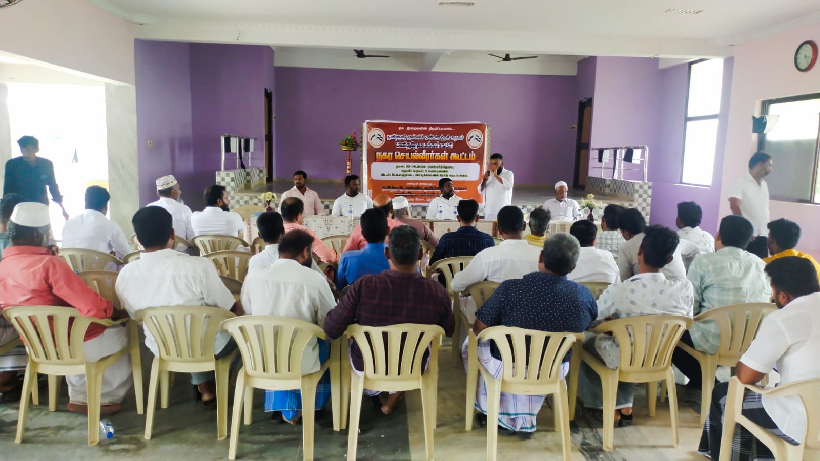 அறிஞர் அண்ணா பேருந்து நிலையத்தை மக்கள் பயன்பாட்டிற்கு கொண்டு வர தீர்மானம்