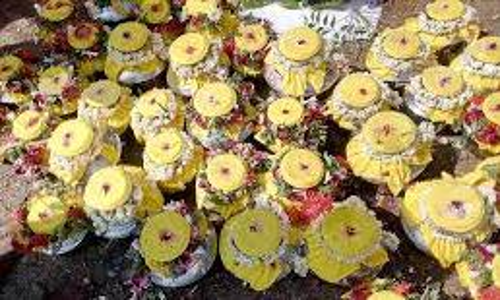 செல்வமுத்து மாரியம்மன் கோவில் பால்குட விழா