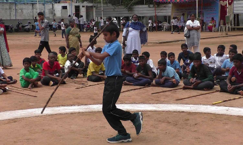 பி.கே.ஆர்.மகளிர் கல்லூரியில் மாவட்ட அளவிலான சிலம்பம் போட்டி