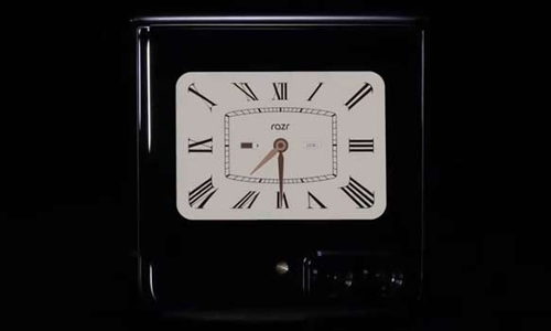 இந்த அம்சம் கொண்ட முதல் கிளாம்ஷெல் போன் - மோட்டோ அதிரடி!