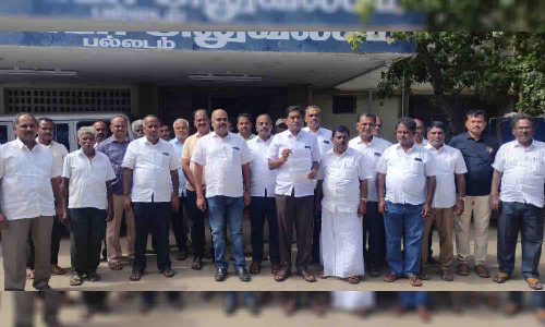 பணம் கேட்டு மிரட்டும் நபர்கள் மீது நடவடிக்கை - கல் குவாரி உரிமையாளர்கள் மனு