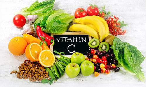 கொரோனாவில் இருந்து தப்பிக்க வைட்டமின் சி மட்டும் போதாது...