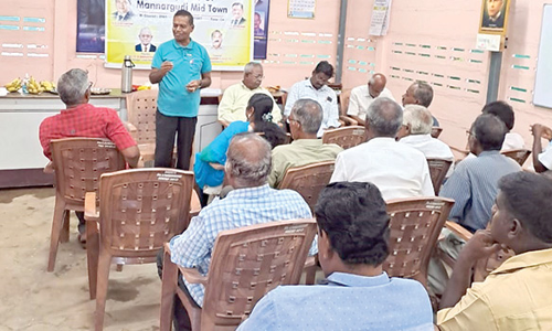 பள்ளியில் மாபெரும் புத்தக திருவிழா