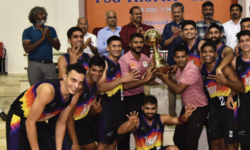 சாம்பியன் பட்டம் வென்ற இந்திய கடற்படை அணி