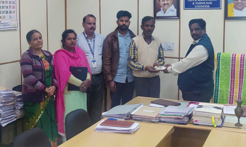 குன்னூரில் பசு மாட்டை இழந்த விவசாயிக்கு நிவாரணம்