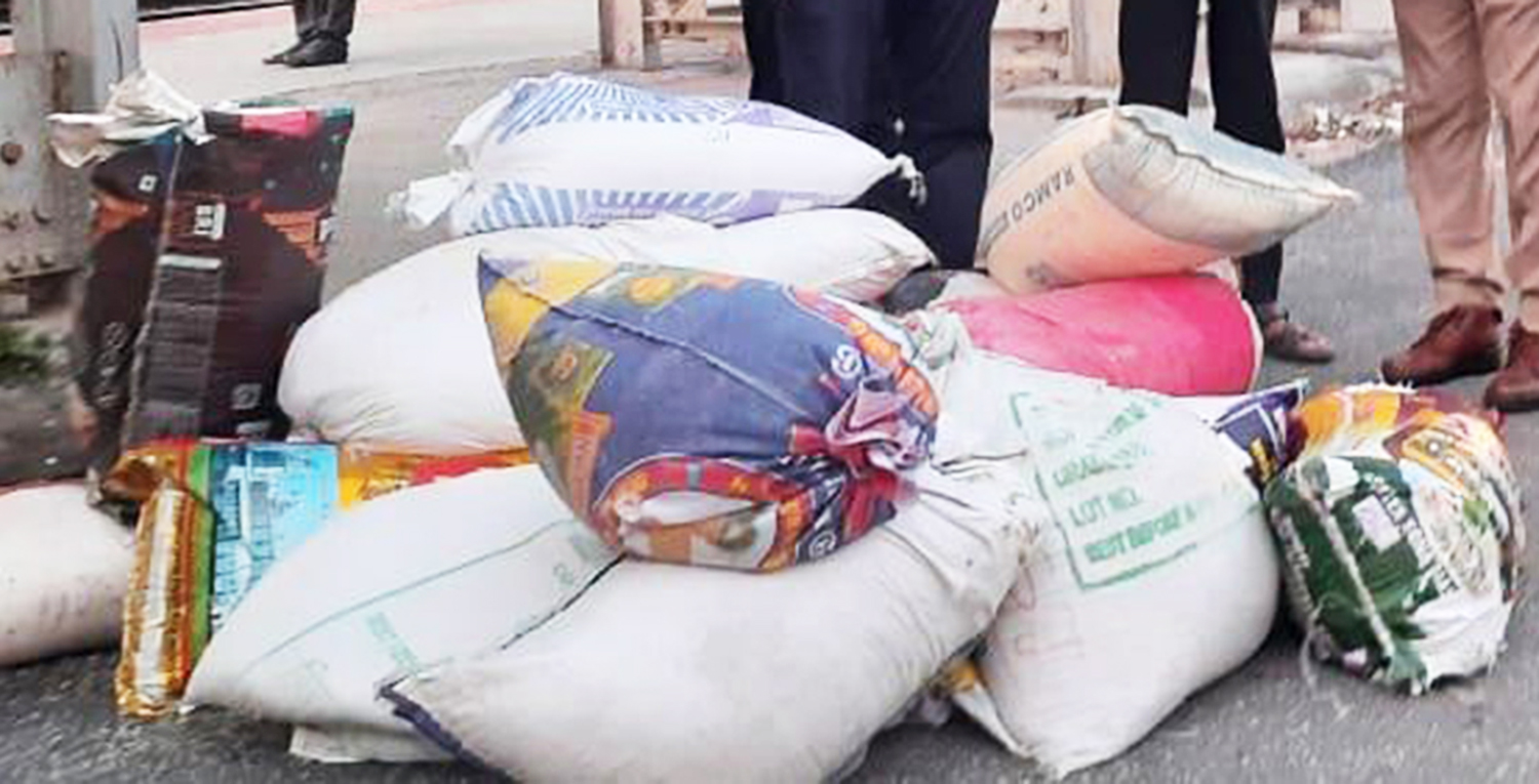 ெரயிலில் கடத்த முயன்ற ரேசன் அரிசி பறிமுதல் ெரயிலில் கடத்த முயன்ற ரேசன் அரிசி பறிமுதல்