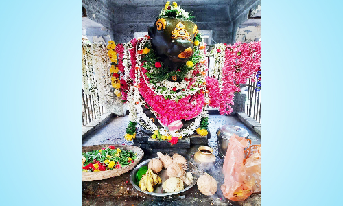 சிவன் கோவிலில் பிரதோஷ வழிபாடு