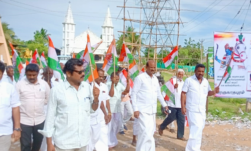 கறம்பக்குடியில் காங்கிரஸ் சார்பில் கிராமபுறங்களில் பொது மக்களிடம் பிரசாரம்