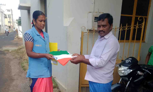 3 நாட்கள்  வீடுகளில் தேசிய கொடி ஏற்ற வேண்டும் - பல்லடம் நகராட்சி ஆணையர் அறிவிப்பு