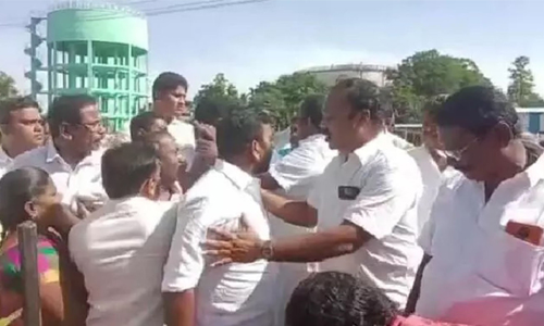 தி.மு.க. நிர்வாகிகள் திடீர் மோதல்