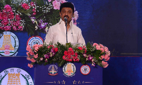 போதைப்பொருள் ஒழிப்பு விழிப்புணர்வு: முதல்-அமைச்சர் மு.க.ஸ்டாலின் மாணவர்களுடன் உறுதிமொழி ஏற்பு