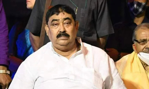 மம்தா பானர்ஜியின் தனி உதவியாளர் கைது- கால்நடை கடத்தல் வழக்கில் சி.பி.ஐ. அதிகாரிகள் அதிரடி