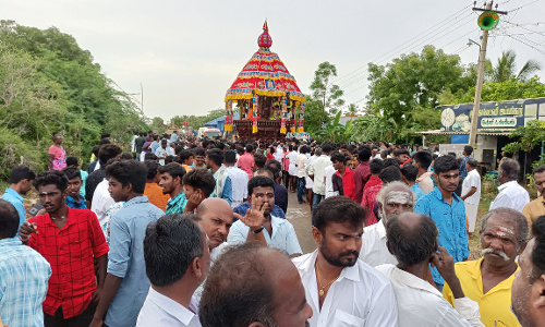 பிடாரி அம்மன் கோயிலில் தேரோட்டம்