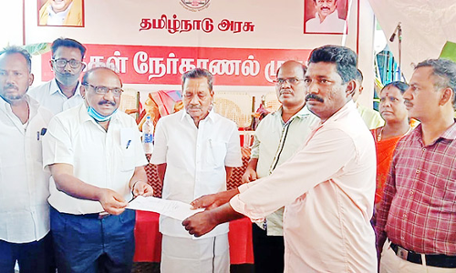 மக்கள் தொடர்பு முகாமில் நலத்திட்ட உதவிகள் வழங்கல்