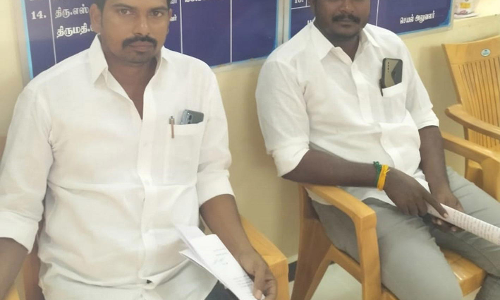 அத்தாணி பேரூராட்சியில் அ.தி.மு.க. கவுன்சிலர்கள் உள்ளிருப்பு போராட்டம்