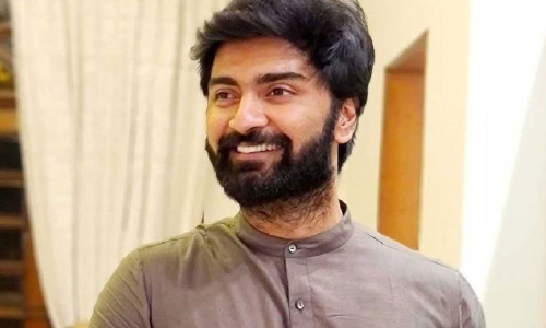 ஆக்‌ஷன் காட்சியில் மிரட்டும் அதர்வா.. கவனம் ஈர்க்கும்  டீசர்..