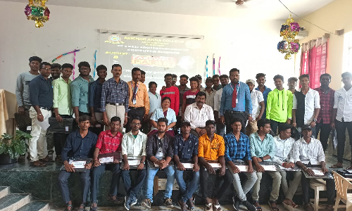 அறிஞர் அண்ணா கல்லூரியில்  2-ம் ஆண்டு மாணவ, மாணவியர்களுக்கு பிரிவு உபச்சார விழா