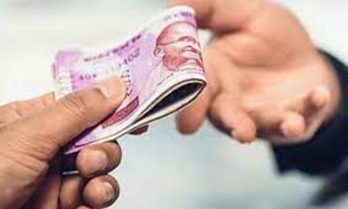 கருணை அடிப்படையில் அரசுப்பணி வழங்க லஞ்சம் கேட்ட அதிகாரி?