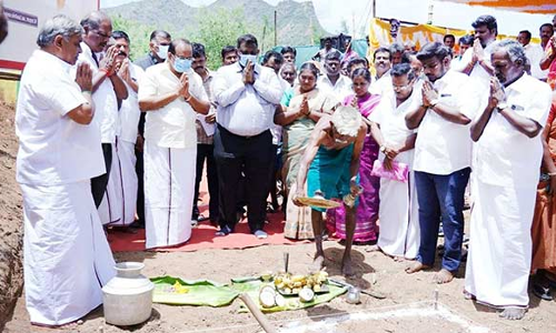 ஒட்டன்சத்திரம் அருகே உறை கிணறுகள் அமைக்கும் பணி