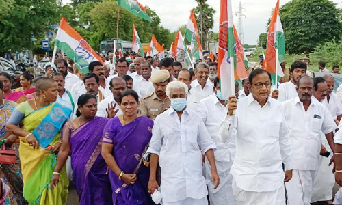 பா.ஜ.க ஆட்சியில் எதை தொட்டாலும் ஷாக் அடிக்கிறது- ப.சிதம்பரம் கிண்டல்