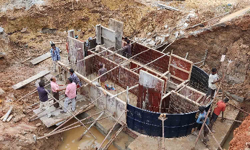 பூண்டி ஏரியில் மதகு கிணறுகள் அமைக்கும் பணி தீவிரம்