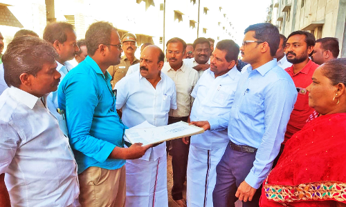 திருச்செந்தூர் அருகே அடுக்குமாடி குடியிருப்புகளை அமைச்சர்கள் அன்பரசன், அனிதா ராதாகிருஷ்ணன் ஆய்வு