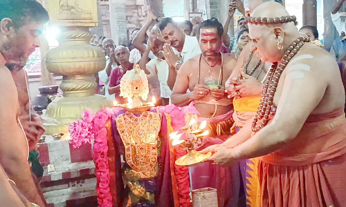 மாயூரநாதர் கோவிலில் லட்சதீப திருவிழா