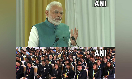 காமன்வெல்த் விளையாட்டில் பங்கேற்ற இந்திய அணியினருக்கு பிரதமர் பாராட்டு