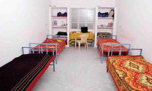 உரிமம் பெறாமல் விடுதிகள் நடத்தினால் நடவடிக்கை - அதிகாரி எச்சரிக்கை