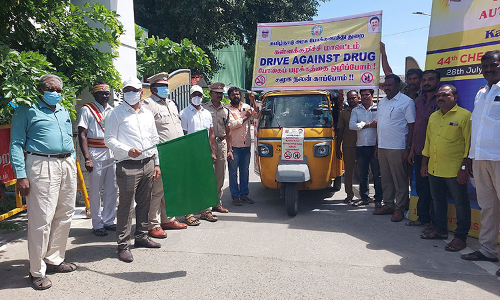 கள்ளக்குறிச்சியில்  போதைபொருள் தடுப்பு குறித்த விழிப்புணர்வு ஆட்டோ பேரணி: கலெக்டர் தொடங்கி வைத்தார்