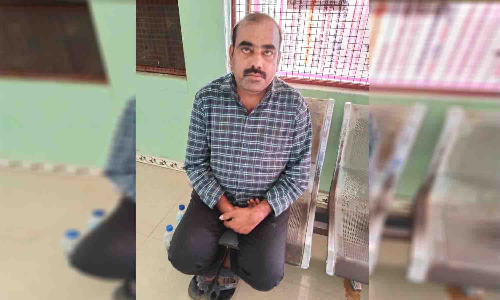 உடுமலையில் மோட்டார் சைக்கிள்களை திருடிய ஆசிரியர் கைது