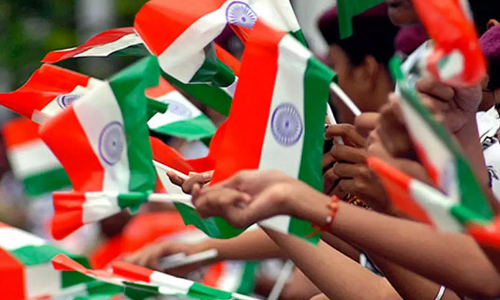 தொழிலாளர்களுக்கு தேசிய கொடி வழங்க வேண்டும்-  நிறுவனங்களுக்கு தொழிலக பாதுகாப்பு இணை இயக்குனர் சரவணன் வேண்டுகோள்